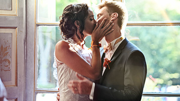 Frédéric Pollak photographe à Lunel près de Montpellier réalise le reportage photo de votre mariage et vous présentera les différentes formules.